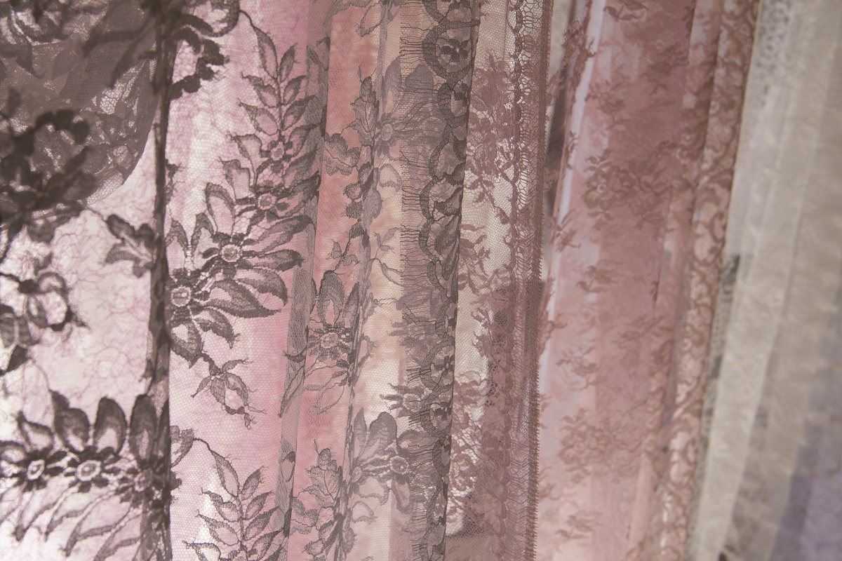 Darquer dentelle rose